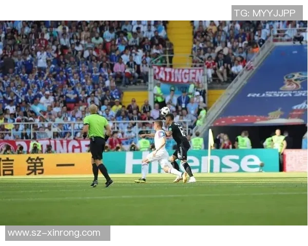 塞尔维亚足球传奇人物回顾：从球场英雄到历史印记